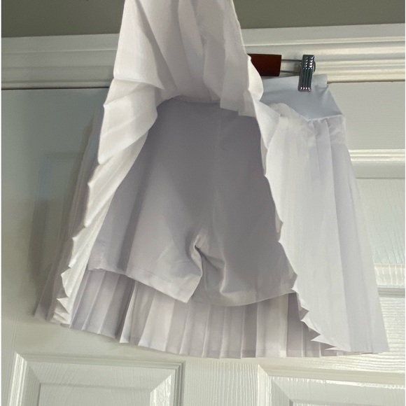 Vital Life Pleated Skirt W/Pockets White Size Small Flaw from Shown In Photo New - Picture 9 of 15